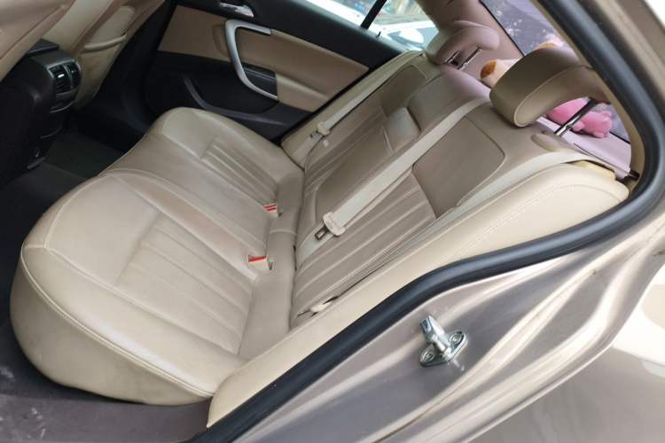 Used Buick Regal 2010 2.0L Expo Edition Left Rear Seat