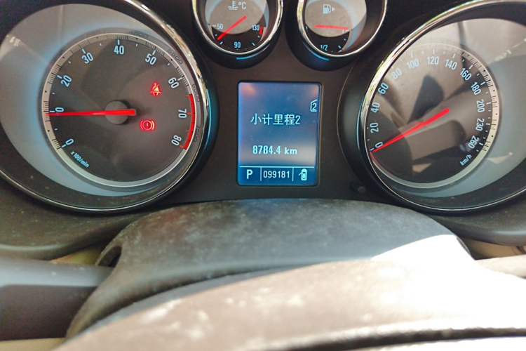 Used Buick Regal 2010 2.0L Expo Edition Odometer Close Up