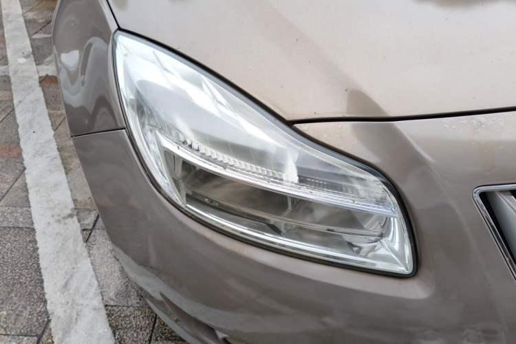 Used Buick Regal 2010 2.0L Expo Edition Right Front Headlight
