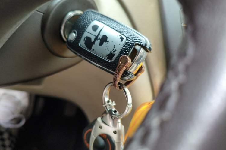 Used Buick Regal 2010 2.0L Expo Edition Vehicle Key