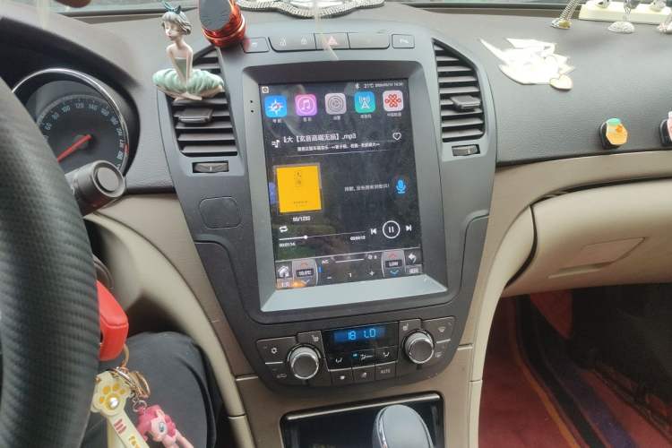 Used Buick Regal 2010 2.0L Expo Edition Audio And AC Panel