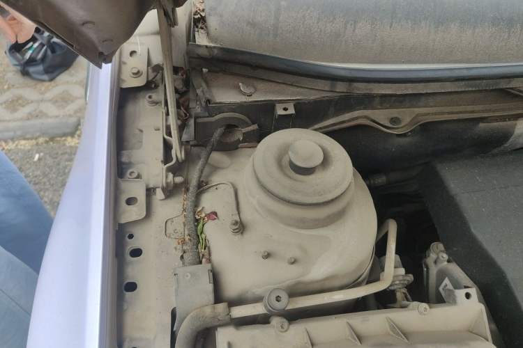 Used Buick Regal 2010 2.0L Expo Edition Engine Bay Right