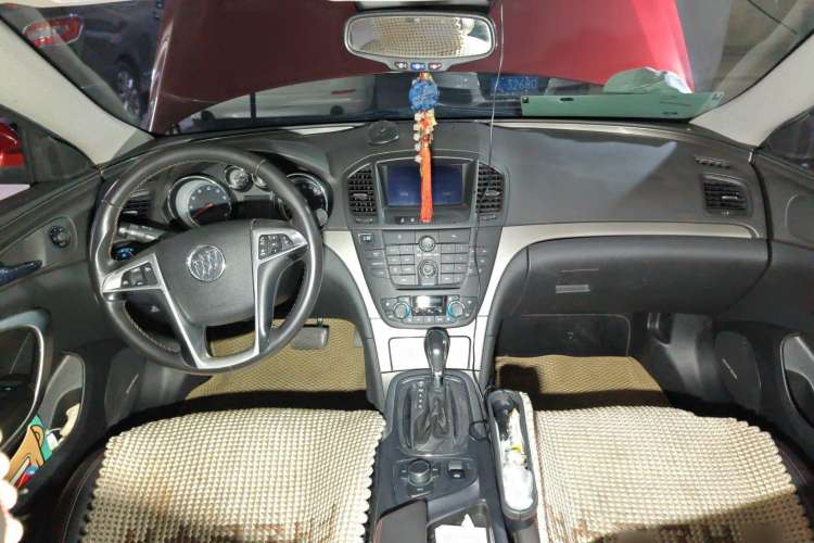 Used Buick Regal 2010 2.0T Flagship Sport Edition Center Console