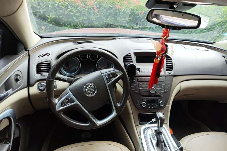 Used Buick Regal 2010 2.0L Expo Edition Center Console