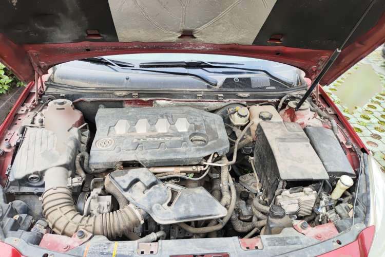 Used Buick Regal 2010 2.0L Expo Edition Engine Bay