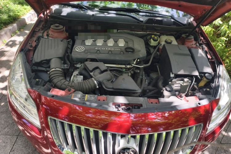 Used Buick Regal 2010 2.0L Expo Edition Engine Bay
