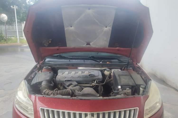 Used Buick Regal 2010 2.0L Expo Edition Engine Bay