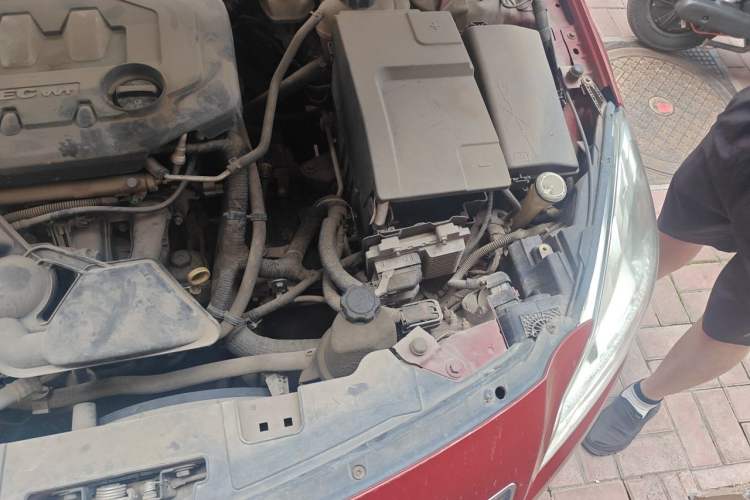 Used Buick Regal 2010 2.0L Expo Edition Engine Bay Left