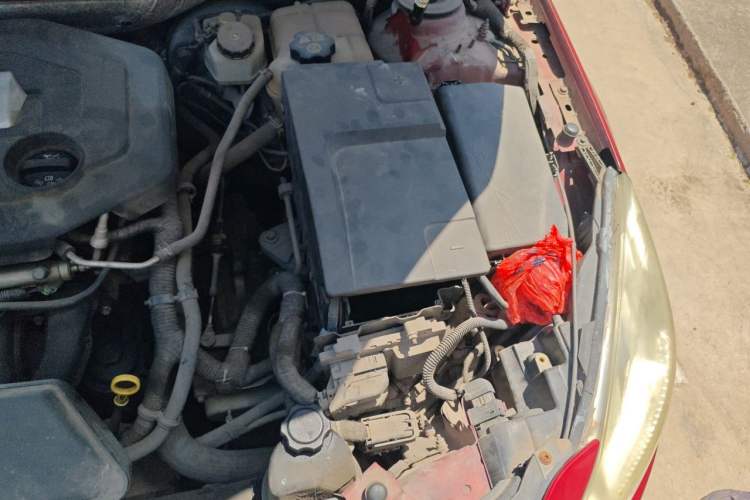 Used Buick Regal 2010 2.0L Expo Edition Engine Bay Left