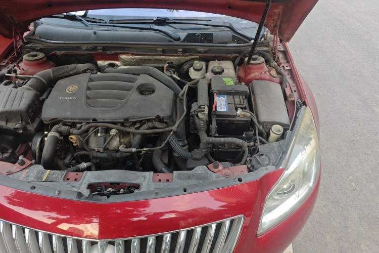 Used Buick Regal 2010 2.0T Flagship Sport Edition Engine Bay Left