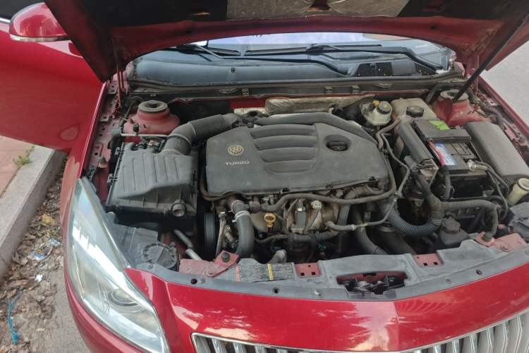 Used Buick Regal 2010 2.0T Flagship Sport Edition Engine Bay Right