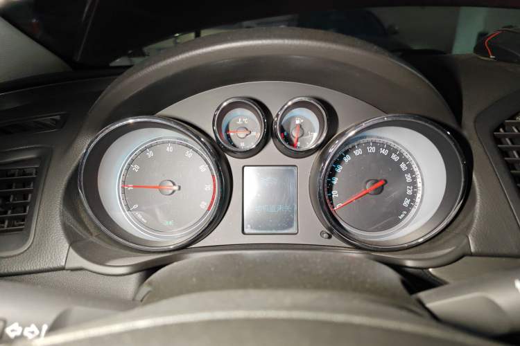 Used Buick Regal 2010 2.0T Flagship Sport Edition Instrument Cluster