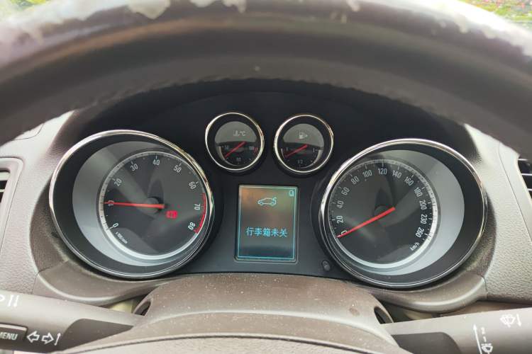 Used Buick Regal 2010 2.0L Expo Edition Instrument Cluster