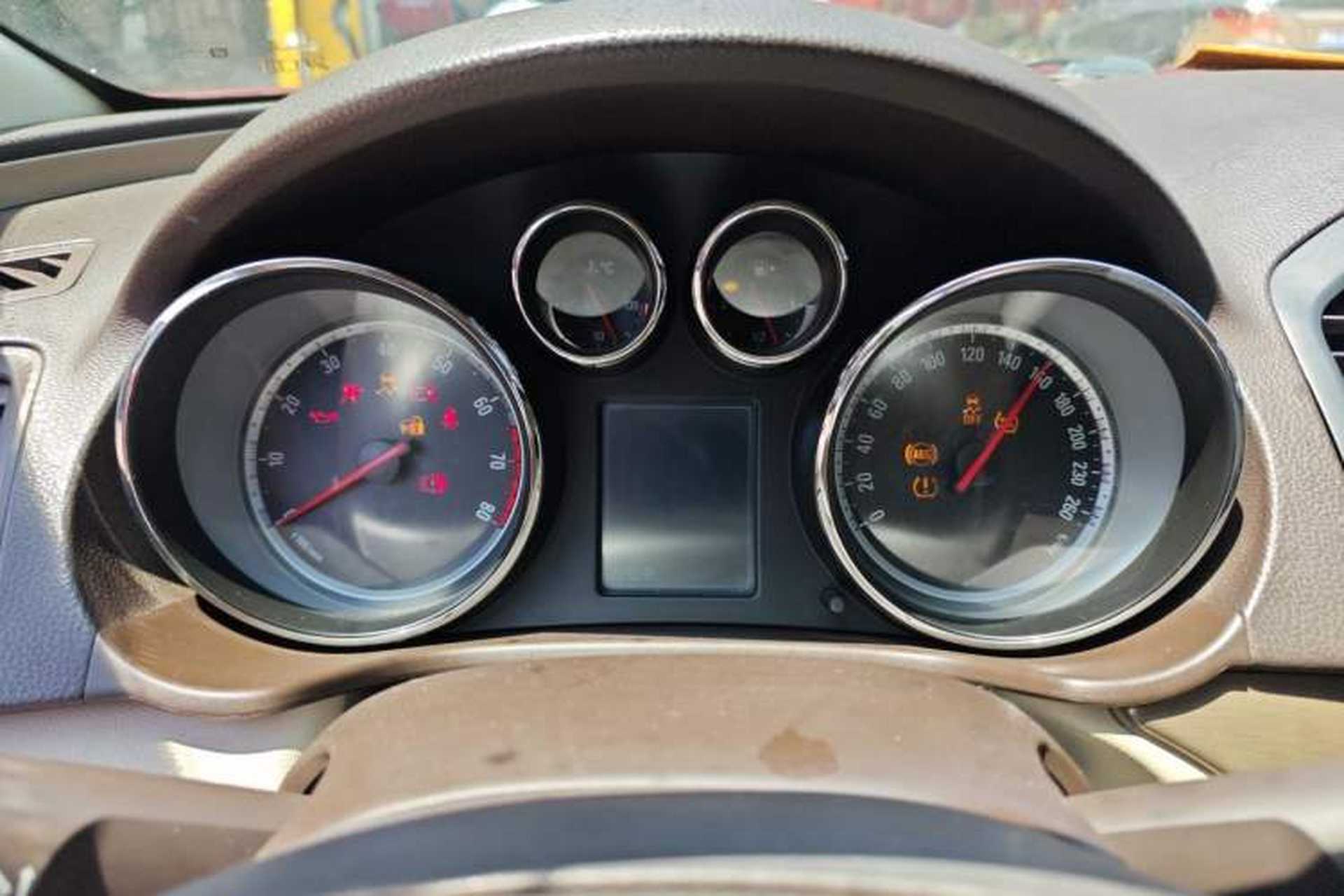 Used Buick Regal 2010 2.0L Expo Edition Instrument Cluster