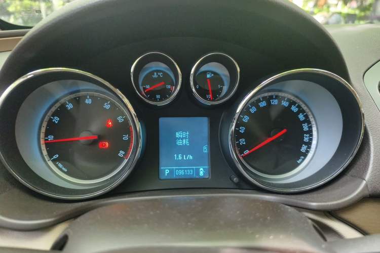 Used Buick Regal 2010 2.0L Expo Edition Instrument Cluster