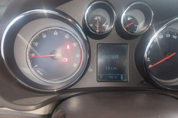Used Buick Regal 2010 2.0L Expo Edition Instrument Cluster