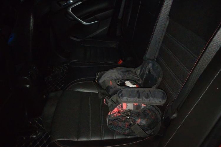 Used Buick Regal 2010 2.0T Luxury Sport Edition Left Rear Seat