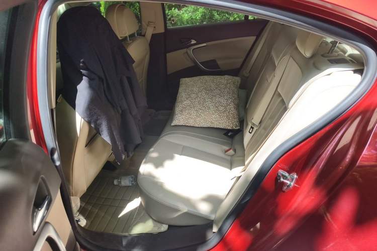 Used Buick Regal 2010 2.0L Expo Edition Left Rear Seat