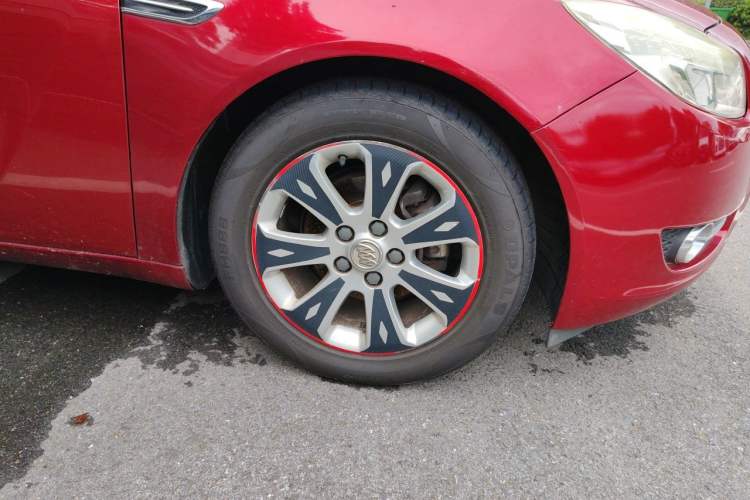 Used Buick Regal 2010 2.0L Expo Edition Right Front Wheel Hub