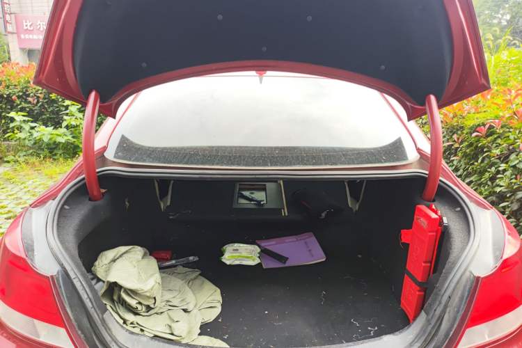 Used Buick Regal 2010 2.0L Expo Edition Trunk