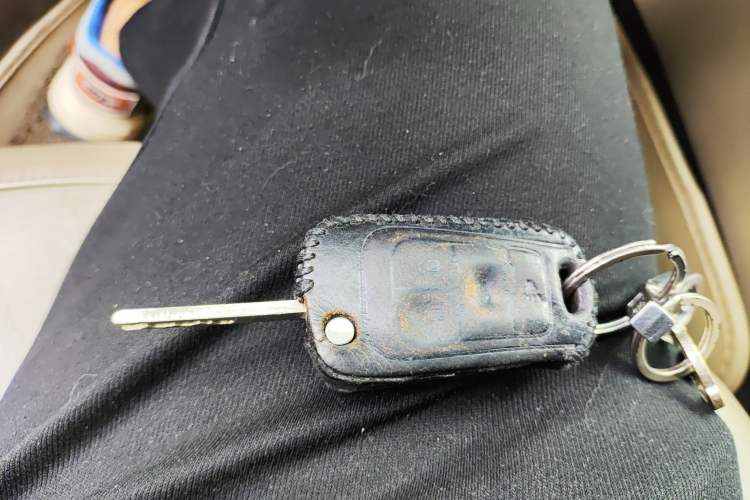 Used Buick Regal 2010 2.0L Expo Edition Vehicle Key