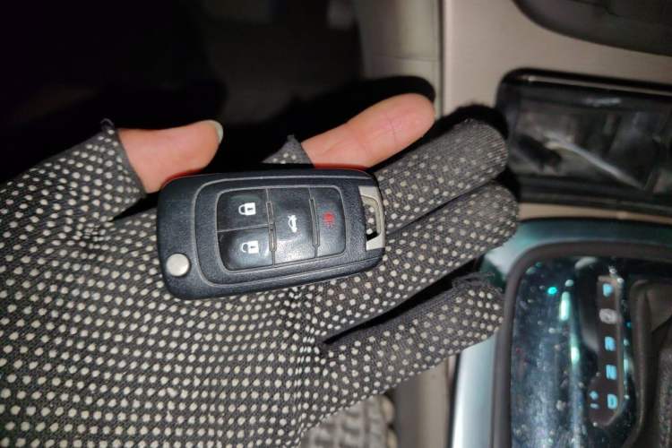 Used Buick Regal 2010 2.0L Expo Edition Vehicle Key