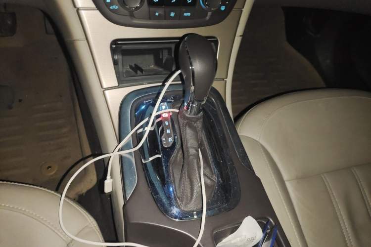Used Buick Regal 2010 2.0L Expo Edition Gear Lever