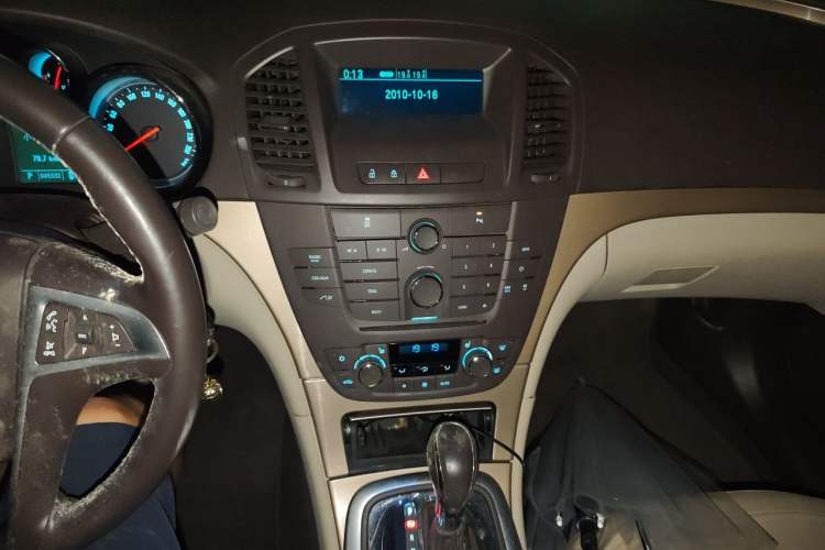Used Buick Regal 2010 2.0L Expo Edition Audio And AC Panel
