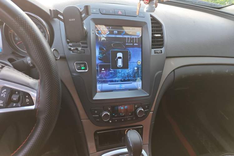 Used Buick Regal 2010 2.0T Flagship Sport Edition Audio And AC Panel
