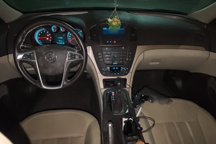 Used Buick Regal 2010 2.0L Expo Edition Center Console