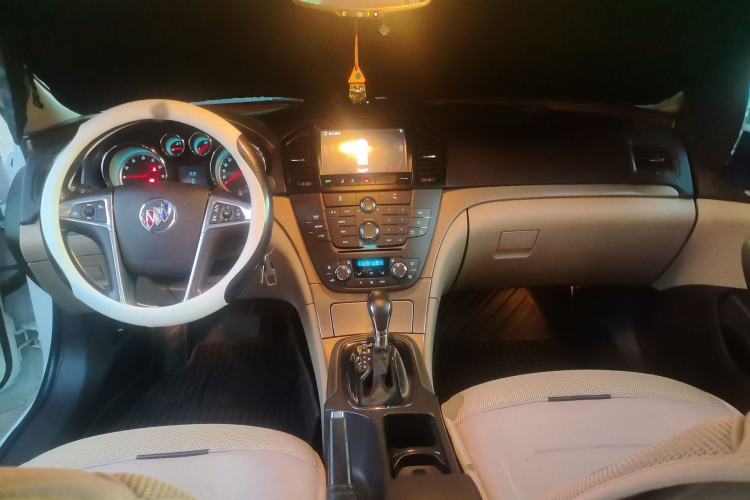 Used Buick Regal 2010 2.0L Expo Edition Center Console