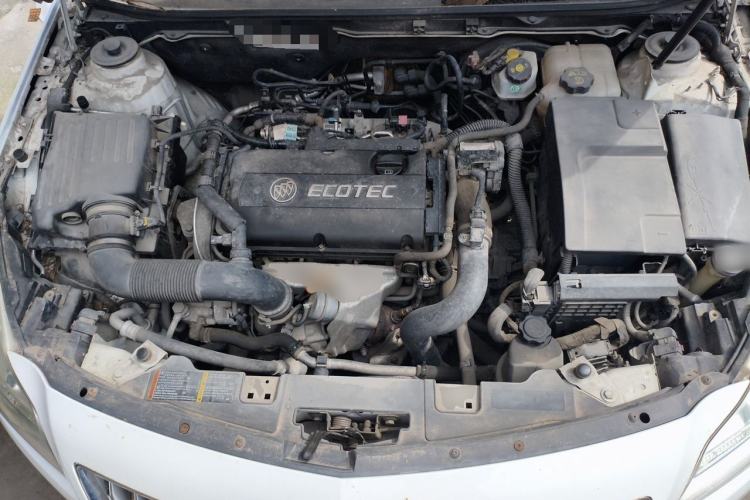 Used Buick Regal 2010 1.6T Elite Sport Edition Engine Bay