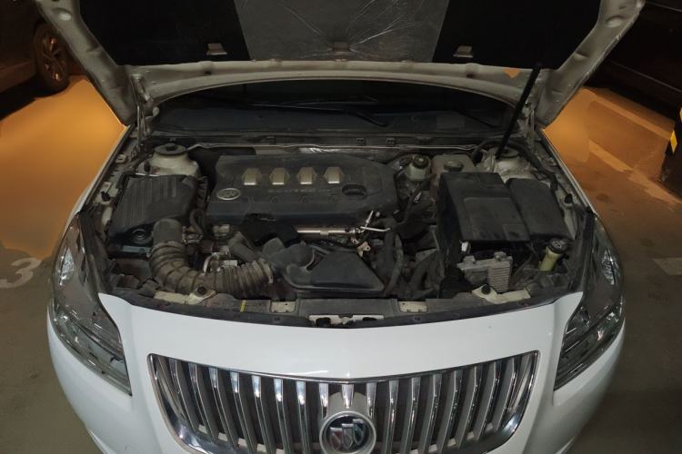 Used Buick Regal 2010 2.0L Expo Edition Engine Bay