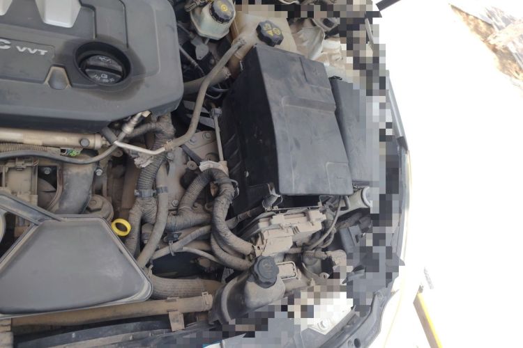 Used Buick Regal 2010 2.0L Expo Edition Engine Bay Left