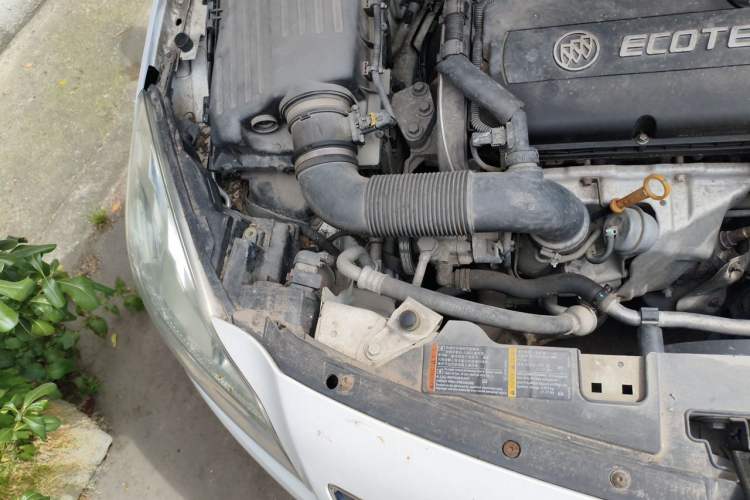 Used Buick Regal 2010 1.6T Elite Sport Edition Engine Bay Right