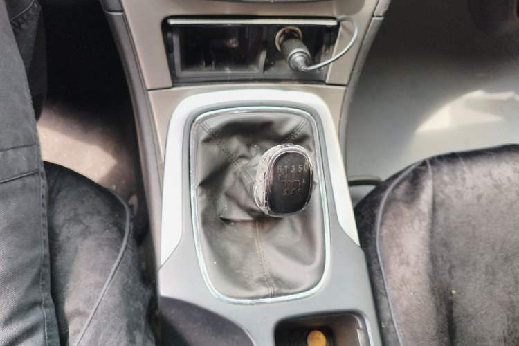 Used Buick Regal 2010 1.6T Elite Sport Edition Gear Lever