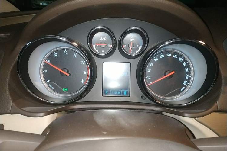 Used Buick Regal 2010 2.0L Expo Edition Instrument Cluster