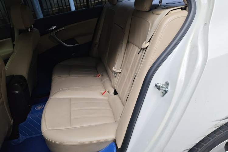 Used Buick Regal 2010 2.0L Expo Edition Left Rear Seat