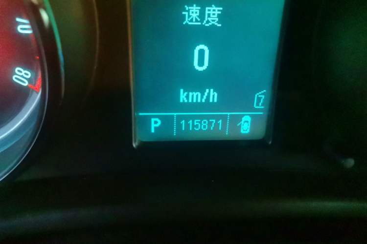 Used Buick Regal 2010 2.0L Expo Edition Odometer Close Up