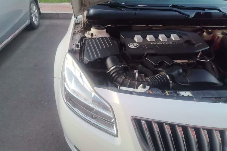 Used Buick Regal 2010 2.0L Expo Edition Right Front Headlight