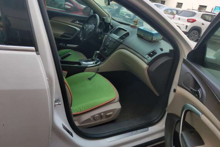 Used Buick Regal 2010 2.0L Expo Edition Right Front Seat