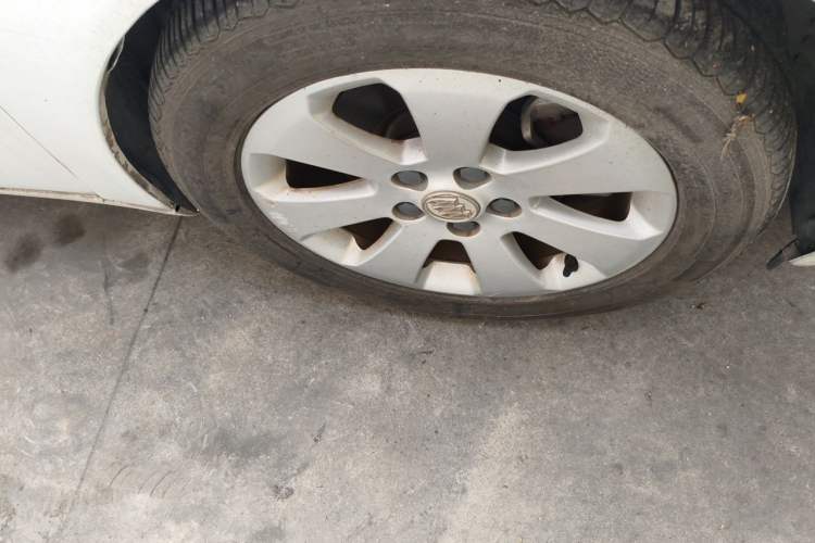 Used Buick Regal 2010 1.6T Elite Sport Edition Right Front Wheel Hub
