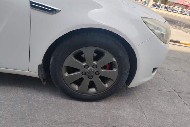 Used Buick Regal 2010 2.0L Expo Edition Right Front Wheel Hub