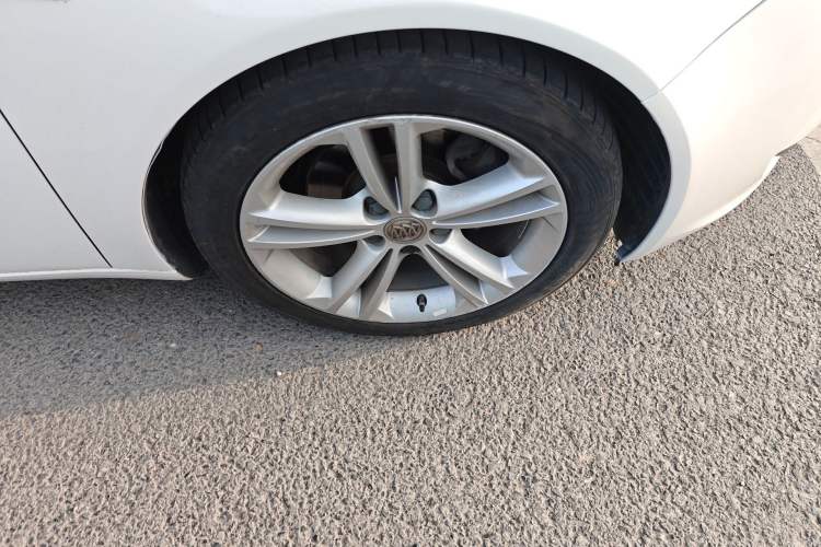 Used Buick Regal 2010 2.0T Flagship Sport Edition Right Front Wheel Hub