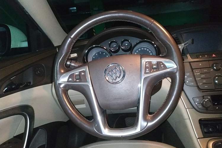 Used Buick Regal 2010 2.0L Expo Edition Steering Wheel