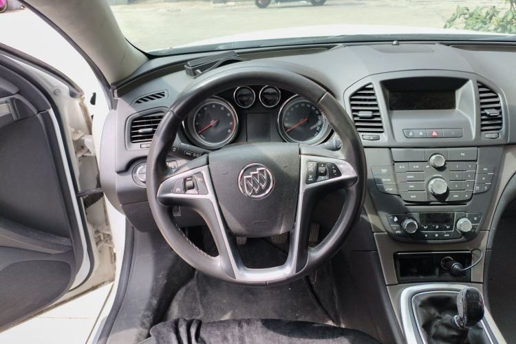Used Buick Regal 2010 1.6T Elite Sport Edition Steering Wheel
