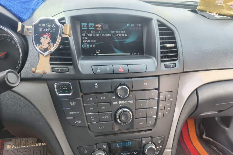 Used Buick Regal 2010 2.0T Flagship Sport Edition Audio And AC Panel