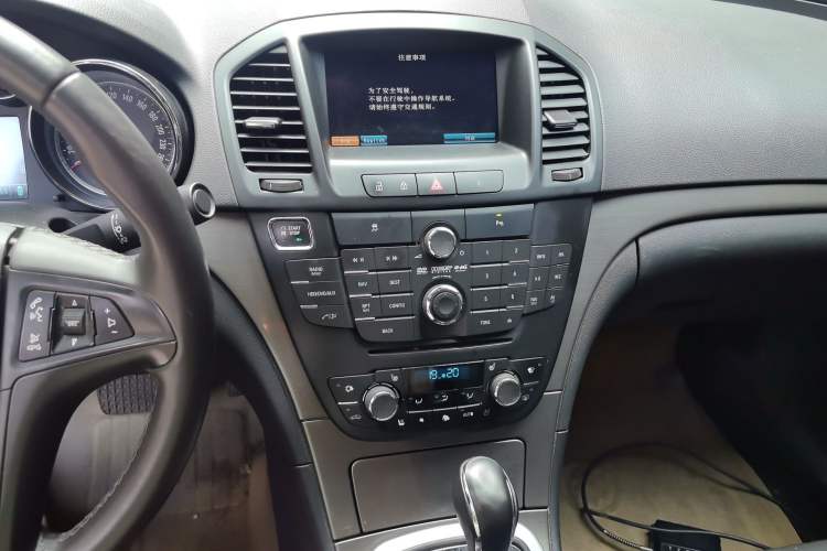 Used Buick Regal 2010 2.4L Flagship Edition Audio And AC Panel
