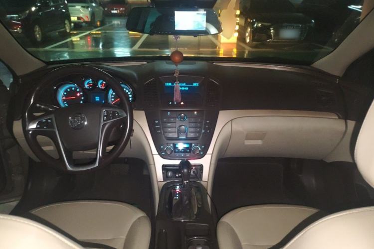 Used Buick Regal 2010 2.0L Expo Edition Center Console