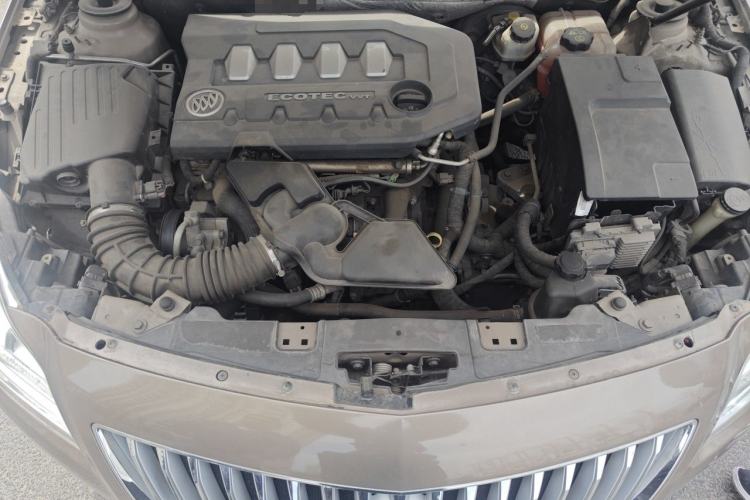 Used Buick Regal 2010 2.0L Expo Edition Engine Bay
